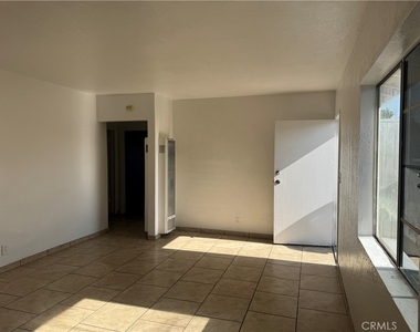1111 W 93rd - Photo Thumbnail 1