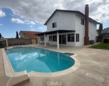 2214 Montague - Photo Thumbnail 3