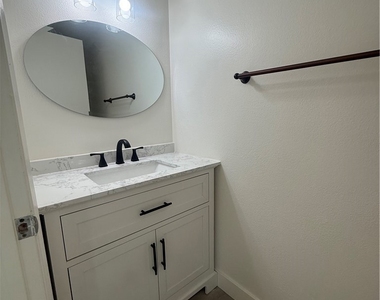 2214 Montague - Photo Thumbnail 21