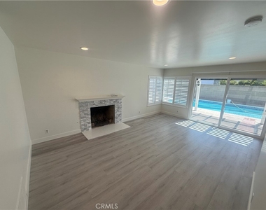 2214 Montague - Photo Thumbnail 20