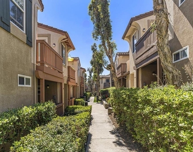 6113 Paseo Granito - Photo Thumbnail 2