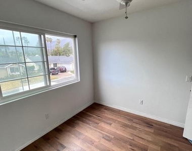 28561 Foxboro Lane - Photo Thumbnail 9