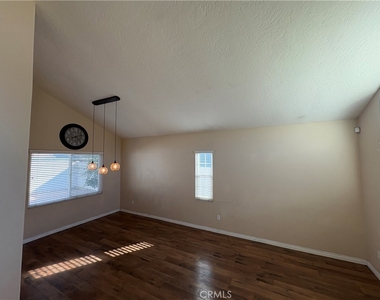 28561 Foxboro Lane - Photo Thumbnail 2
