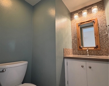28561 Foxboro Lane - Photo Thumbnail 10