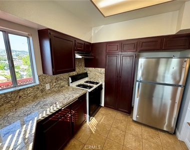 1523 Windsor Road - Photo Thumbnail 8