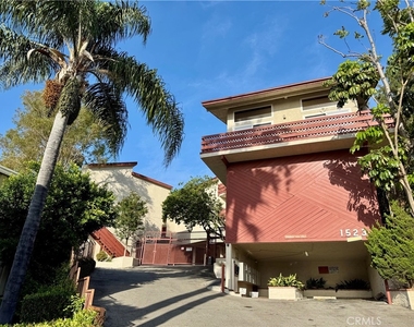 1523 Windsor Road - Photo Thumbnail 33