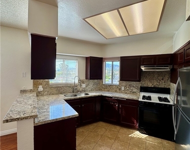 1523 Windsor Road - Photo Thumbnail 5