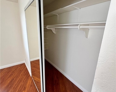 1523 Windsor Road - Photo Thumbnail 21