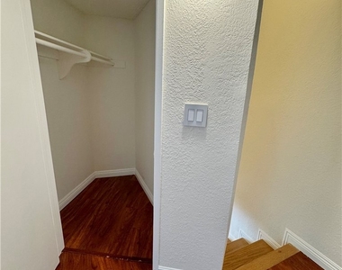 1523 Windsor Road - Photo Thumbnail 13