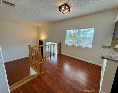 1523 Windsor Road - Photo Thumbnail 3