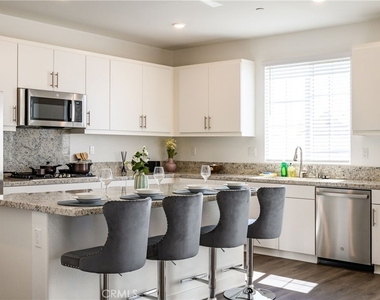 2634 Hannah Creek Lane - Photo Thumbnail 11