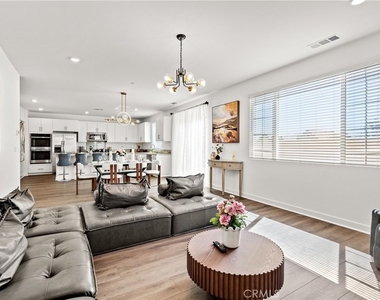 2634 Hannah Creek Lane - Photo Thumbnail 9