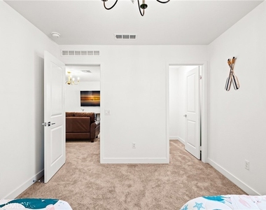 2634 Hannah Creek Lane - Photo Thumbnail 29