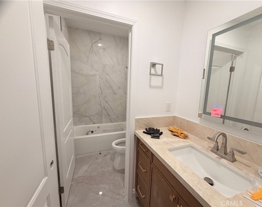 2634 Hannah Creek Lane - Photo Thumbnail 32