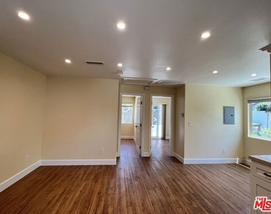 3753 W 60th Street - Photo Thumbnail 4