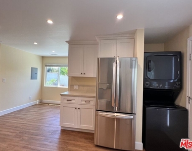 3753 W 60th Street - Photo Thumbnail 18