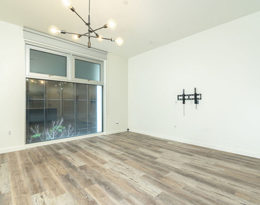 630 W 6th Street - Photo Thumbnail 18