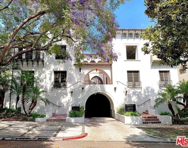 1330 N Harper Avenue - Photo Thumbnail 2