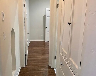 1330 N Harper Avenue - Photo Thumbnail 17