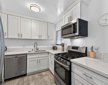 5005 Stoney Creek Road - Photo Thumbnail 3