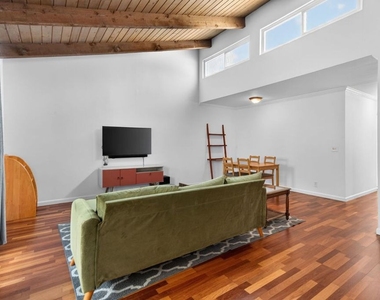 5005 Stoney Creek Road - Photo Thumbnail 1