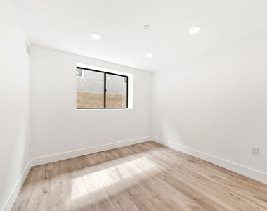 11013 Hartsook Street - Photo Thumbnail 3