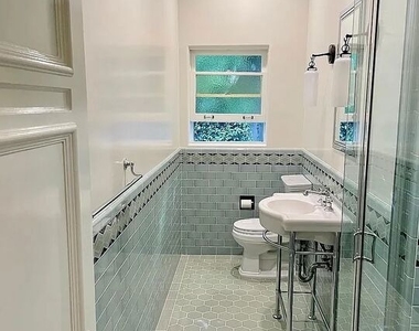 1330 N Harper Avenue - Photo Thumbnail 19