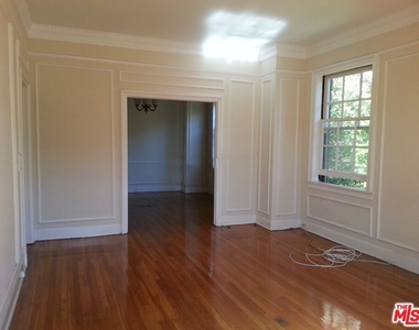 3278 Wilshire Boulevard - Photo Thumbnail 2