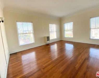 3278 Wilshire Boulevard - Photo Thumbnail 4