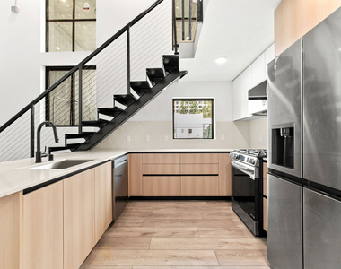 11013 Hartsook Street - Photo Thumbnail 2