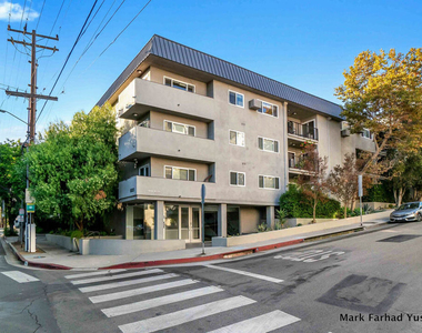 9005 Cynthia Street - Photo Thumbnail 5