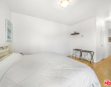 9005 Cynthia Street - Photo Thumbnail 29