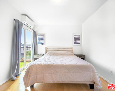 9005 Cynthia Street - Photo Thumbnail 27