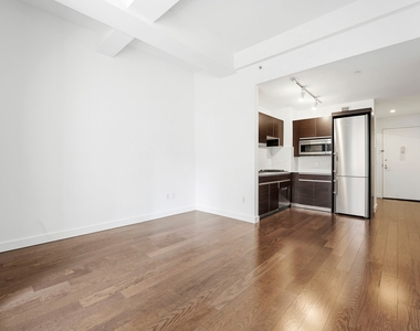 116 John St - Photo Thumbnail 2