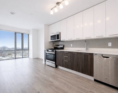 1524 Sheepshead Bay Road - Photo Thumbnail 3