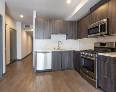 222 S Main St - Photo Thumbnail 2