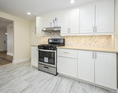 1667a Northern Boulevard - Photo Thumbnail 5