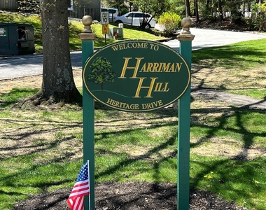 1 Heritage Drive - Photo Thumbnail 11