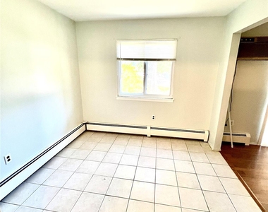 1 Heritage Drive - Photo Thumbnail 2
