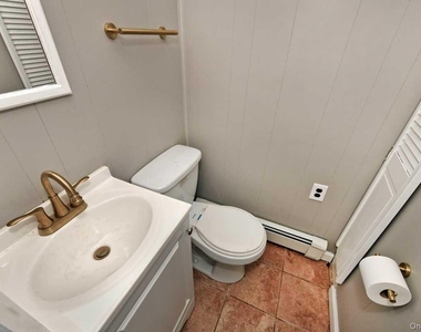 18 Shelter Hill Road - Photo Thumbnail 16