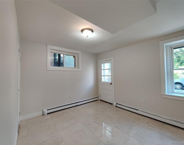 20 Noxon Street - Photo Thumbnail 12