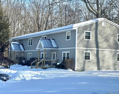 98 E Market Street - Photo Thumbnail 12