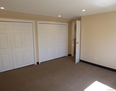 122 Forest Avenue - Photo Thumbnail 19