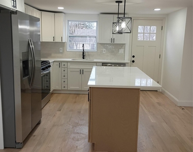 9 Cleveland Avenue - Photo Thumbnail 4