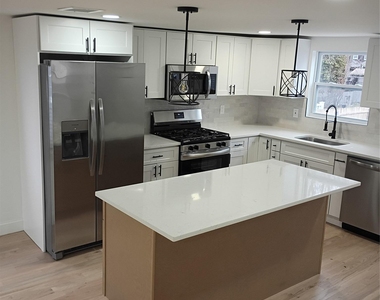 9 Cleveland Avenue - Photo Thumbnail 8