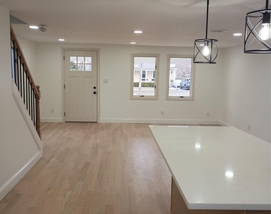 9 Cleveland Avenue - Photo Thumbnail 3