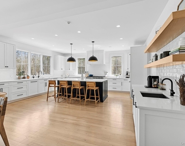 8 Sweetgrass Road - Photo Thumbnail 2