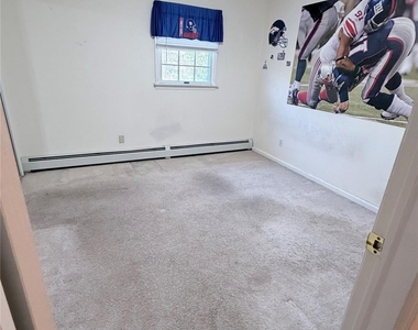 216 Maple Avenue - Photo Thumbnail 26