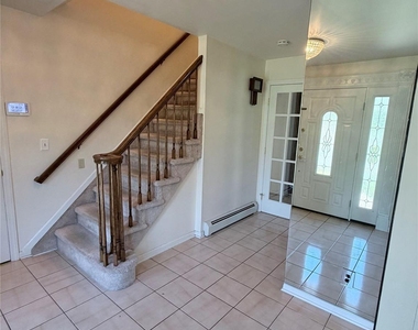 216 Maple Avenue - Photo Thumbnail 1