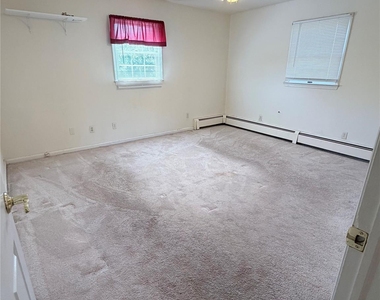 216 Maple Avenue - Photo Thumbnail 28